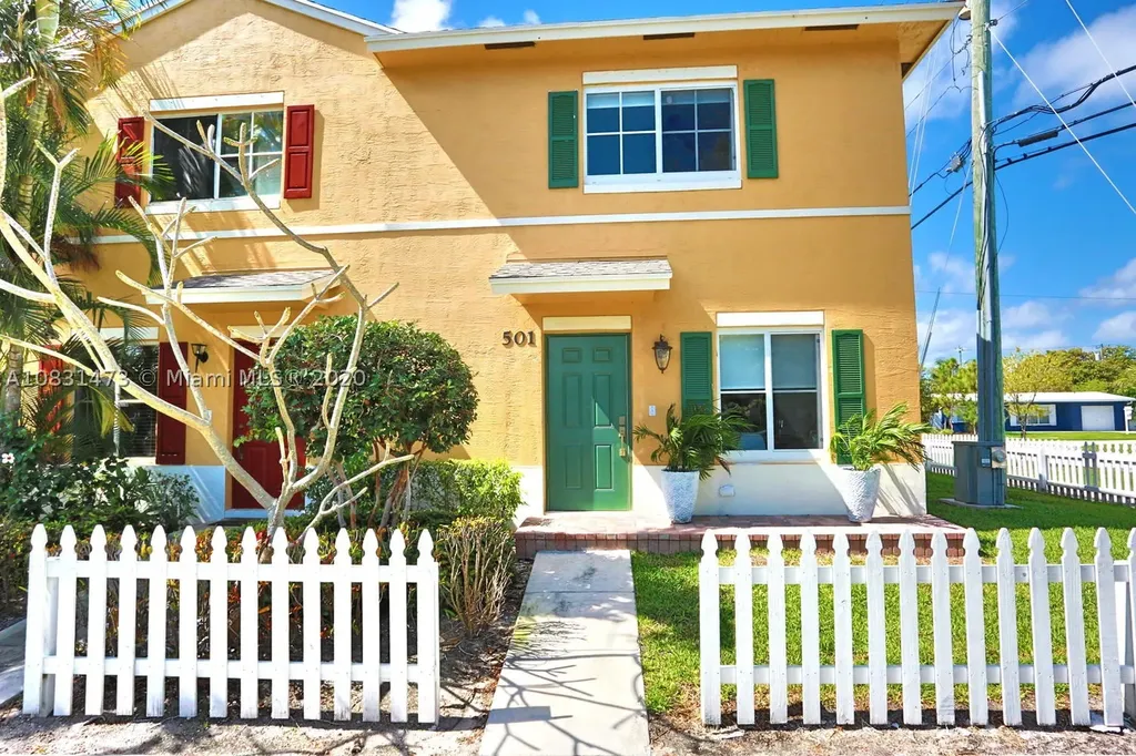 501 E Coast Avenue Lantana FL 33462