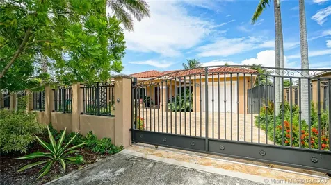 1040 SW 76th Court Miami FL 33144
