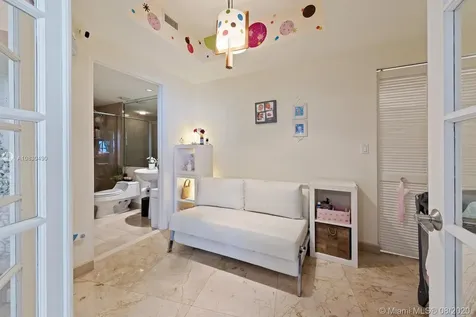 848 Brickell Key Drive Miami FL 33131