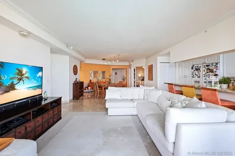 848 Brickell Key Drive Miami FL 33131