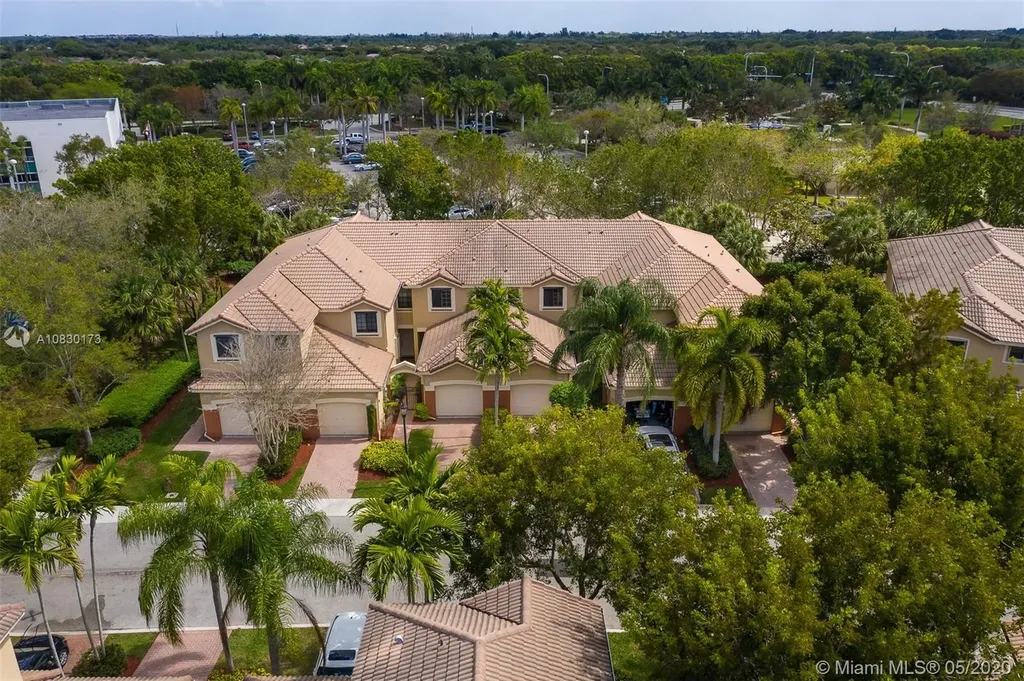 4308 Vineyard Circle Weston FL 33332