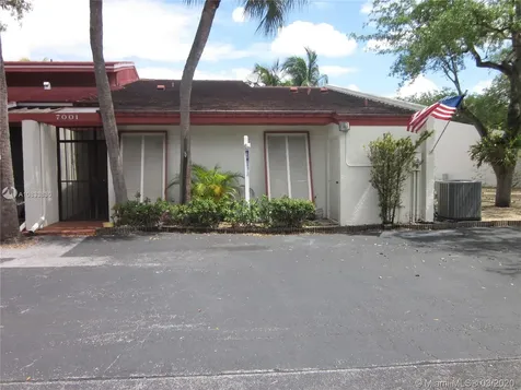 7001 Greentree Lane Miami Lakes FL 33014