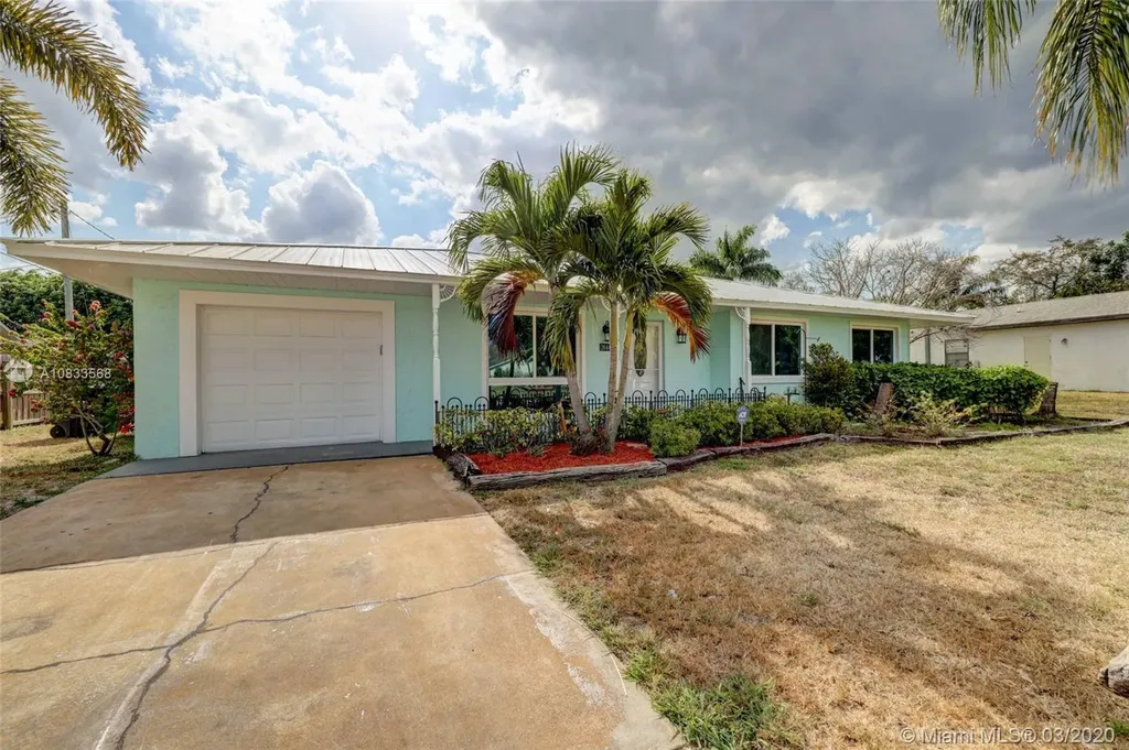 2644 SW Chestnut Lane Port St. Lucie FL 34953