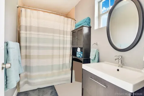 201 NE 170th Street North Miami Beach FL 33162