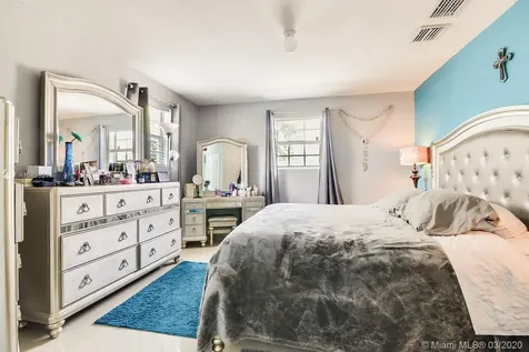 201 NE 170th Street North Miami Beach FL 33162
