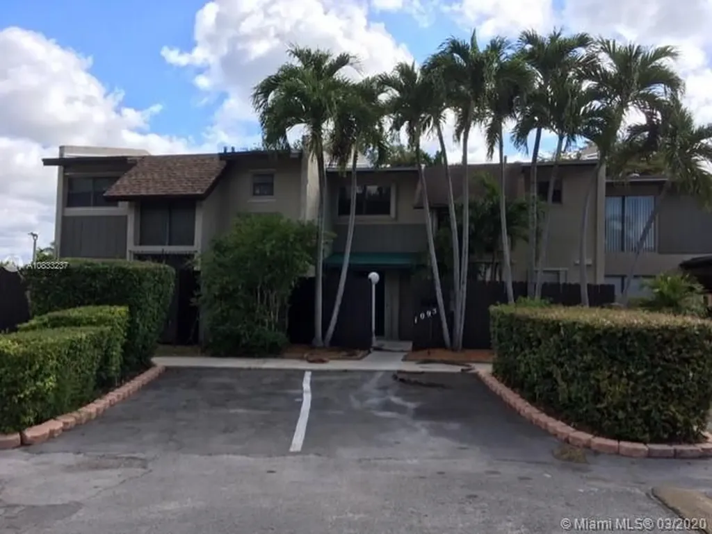 10953 SW 70th Terrace Miami FL 33173