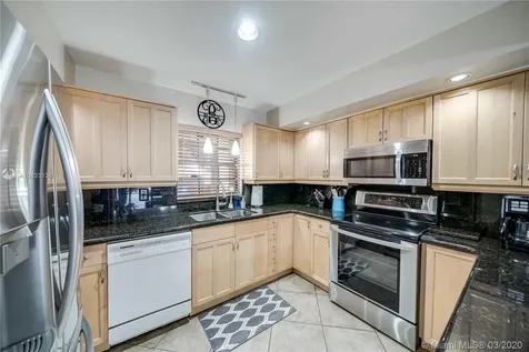 136 NW 115th Terrace Plantation FL 33325