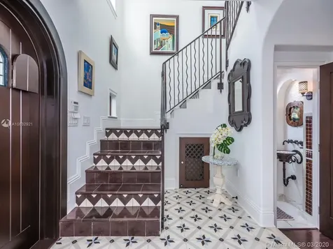 421 Sarto Avenue Coral Gables FL 33134