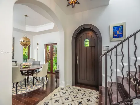 421 Sarto Avenue Coral Gables FL 33134