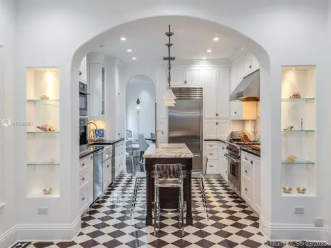 421 Sarto Avenue Coral Gables FL 33134