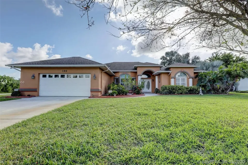 180 SW Gettysburg Drive Port St. Lucie FL 34953