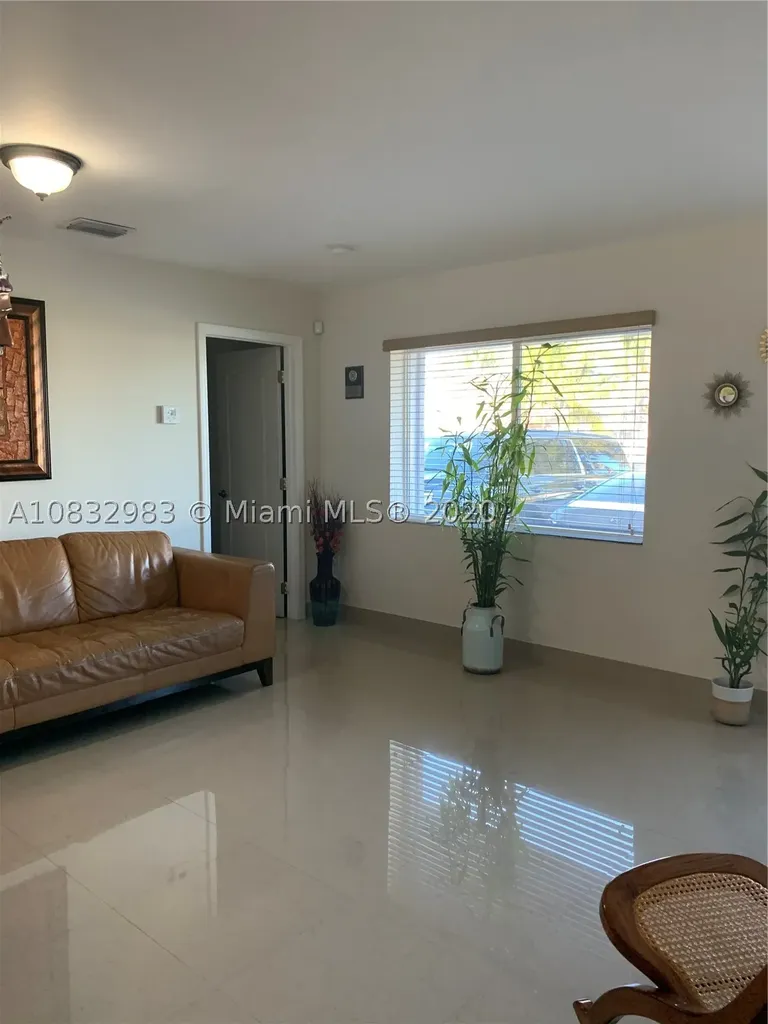 17104 SW 119th Place Miami FL 33177