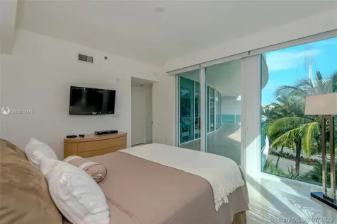 1000 S Pointe Drive Miami Beach FL 33139