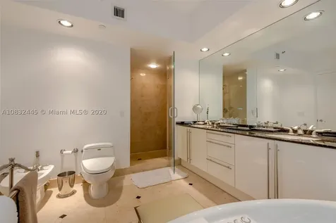 1000 S Pointe Drive Miami Beach FL 33139