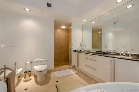 1000 S Pointe Drive Miami Beach FL 33139