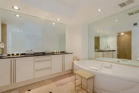1000 S Pointe Drive Miami Beach FL 33139