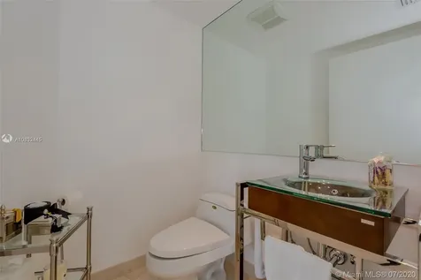 1000 S Pointe Drive Miami Beach FL 33139