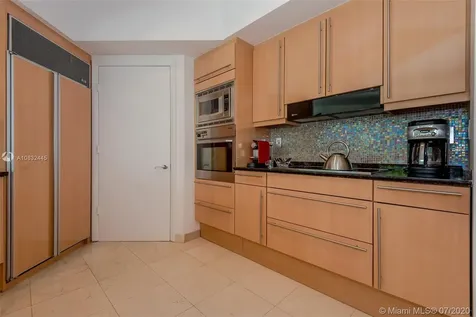 1000 S Pointe Drive Miami Beach FL 33139