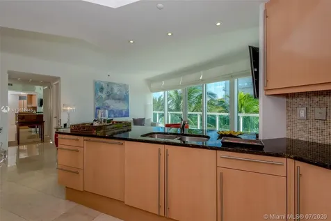 1000 S Pointe Drive Miami Beach FL 33139