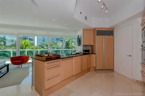 1000 S Pointe Drive Miami Beach FL 33139