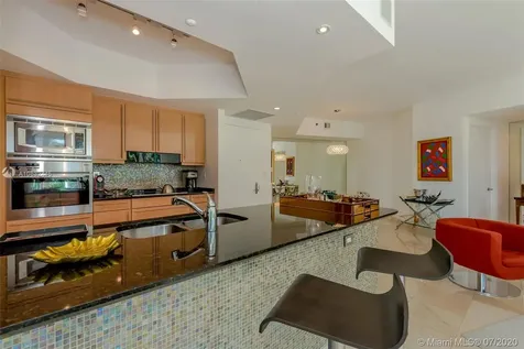 1000 S Pointe Drive Miami Beach FL 33139