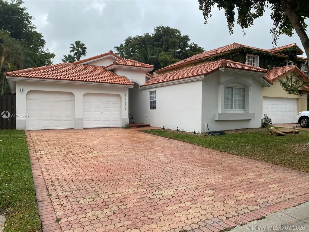 10924 NW 58th Terrace Doral FL 33178