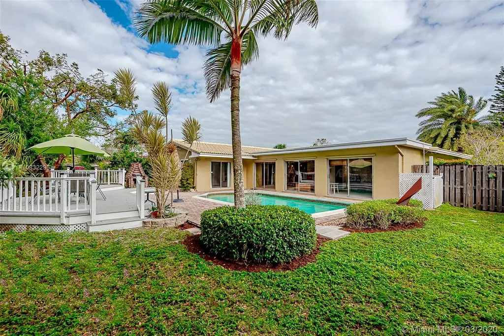 10610 NW 43rd Street Coral Springs FL 33065