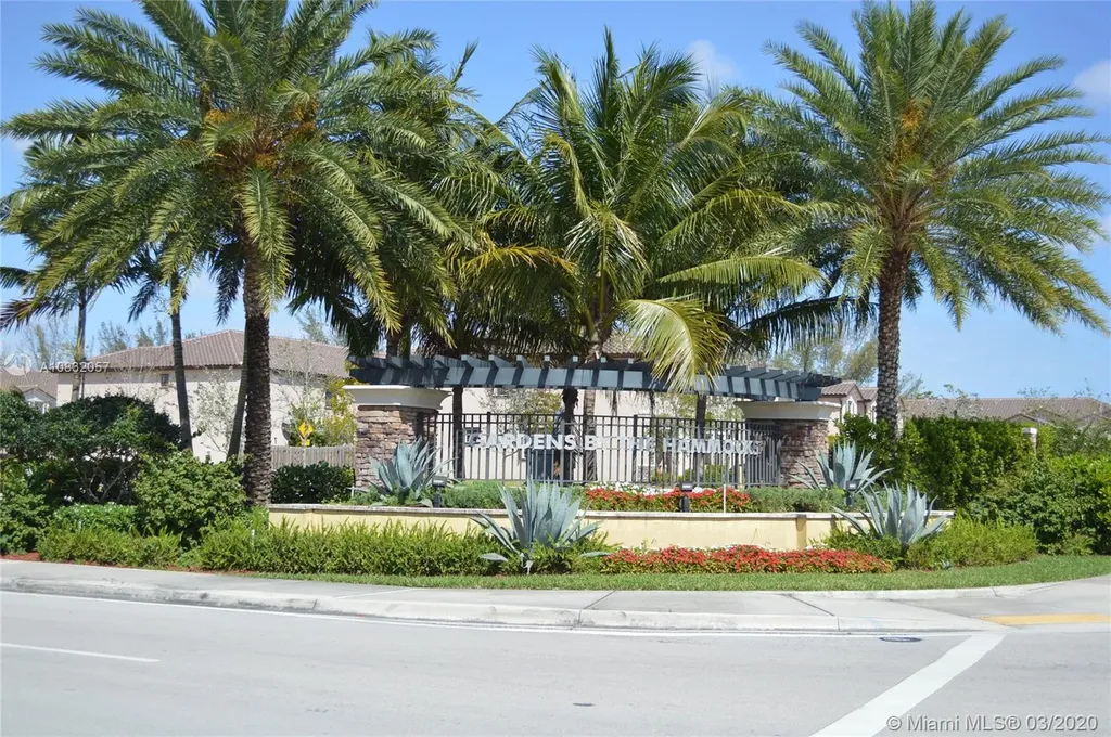15097 SW 115th Street Miami FL 33196
