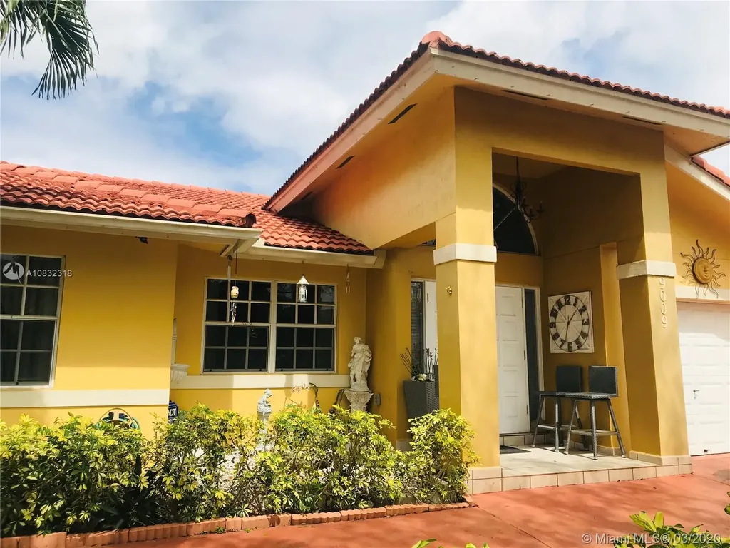 9009 NW 152nd Lane Miami Lakes FL 33018