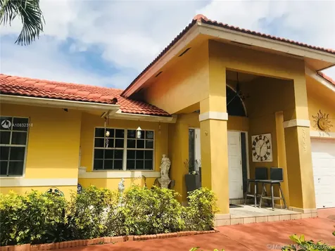 9009 NW 152nd Lane Miami Lakes FL 33018