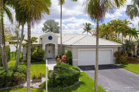 471 NW 188th Terrace Pembroke Pines FL 33029