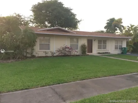 18002 SW 89th Court Palmetto Bay FL 33157
