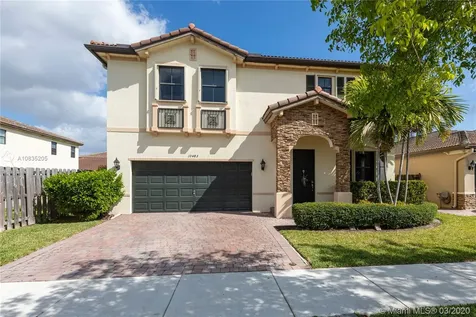 10483 SW 225th Terrace Cutler Bay FL 33190