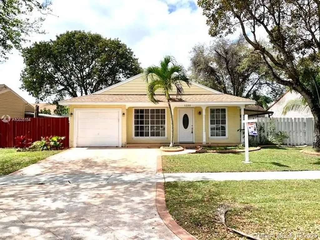 1250 SW 85th Avenue Pembroke Pines FL 33025