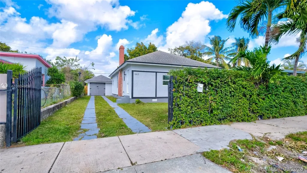 663 NW 48th Street Miami FL 33127