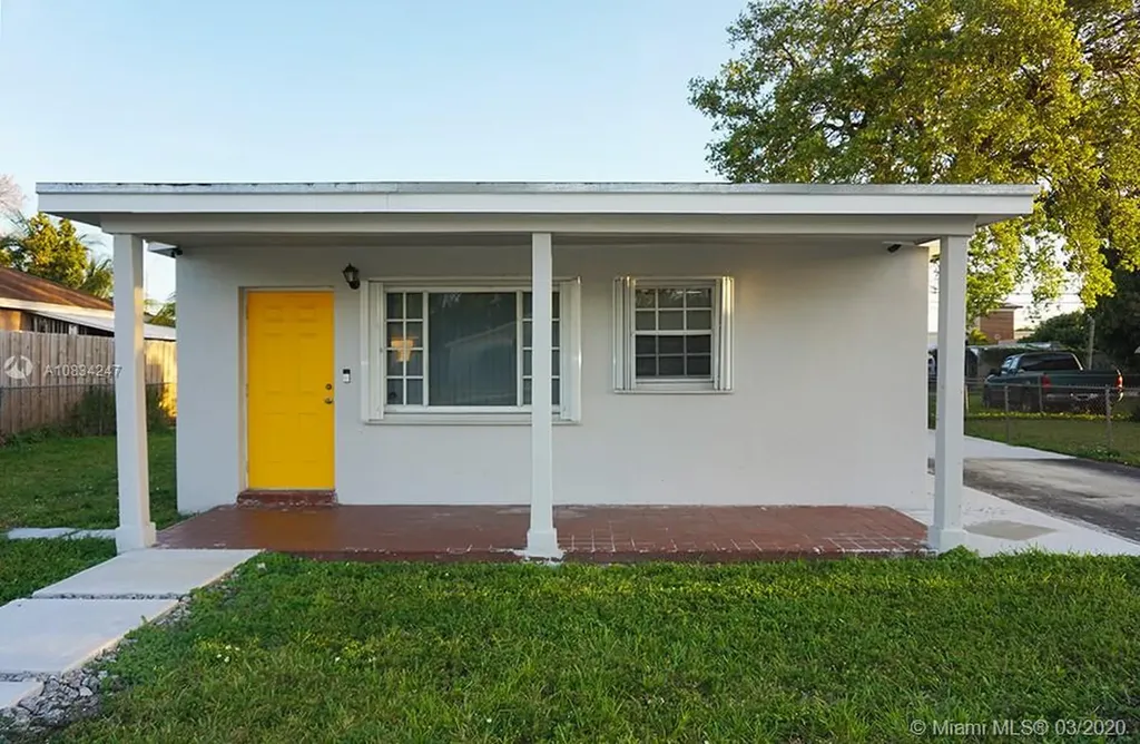 4320 SW 28th Street West Park FL 33023