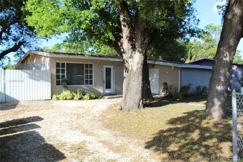 2985 NW 169th Terrace Miami Gardens FL 33056