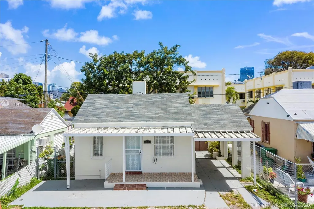 541 SW 8th Court Miami FL 33130