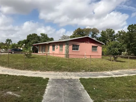 4403 NW 203rd Terrace Miami Gardens FL 33055