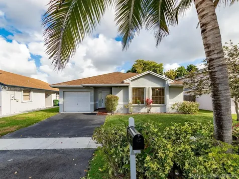 9951 SW 11th Street Pembroke Pines FL 33025