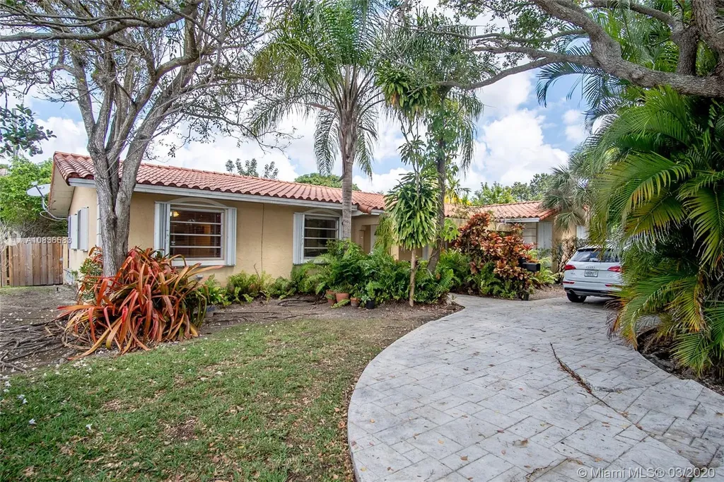 8761 SW 148th Street Palmetto Bay FL 33176