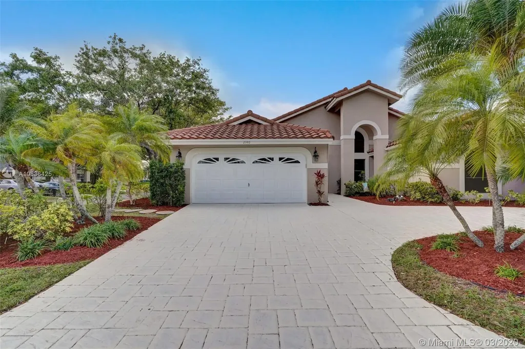 2140 Oakland Hills Way Coral Springs FL 33071
