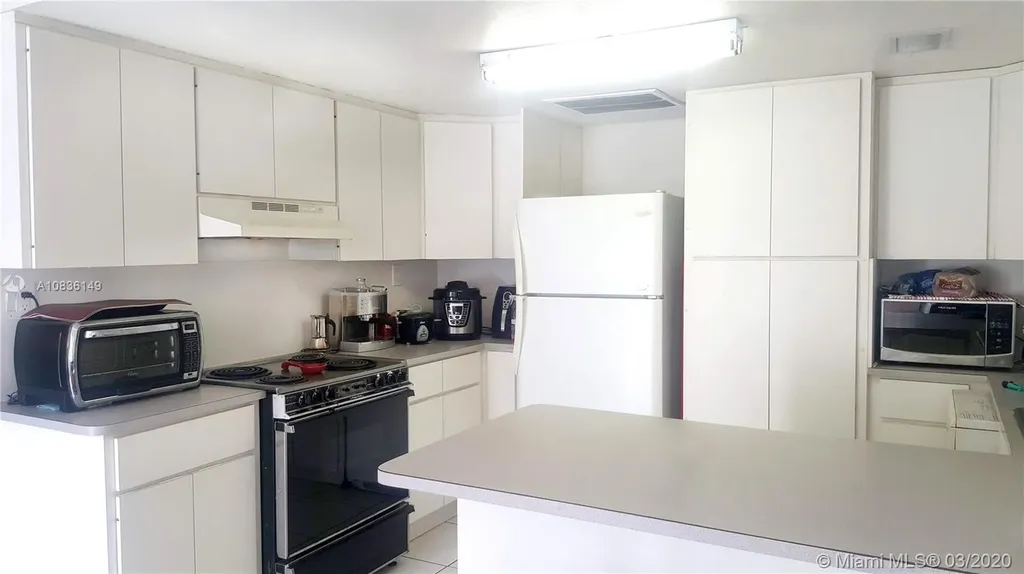 15005 Royal Palm Court Miami Lakes FL 33014
