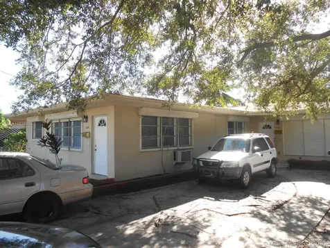 1220-1222 NE 135th Terrace North Miami FL 33161
