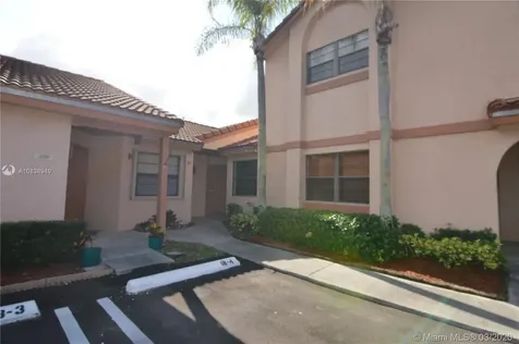 6220 NW 170th Terrace Hialeah FL 33015