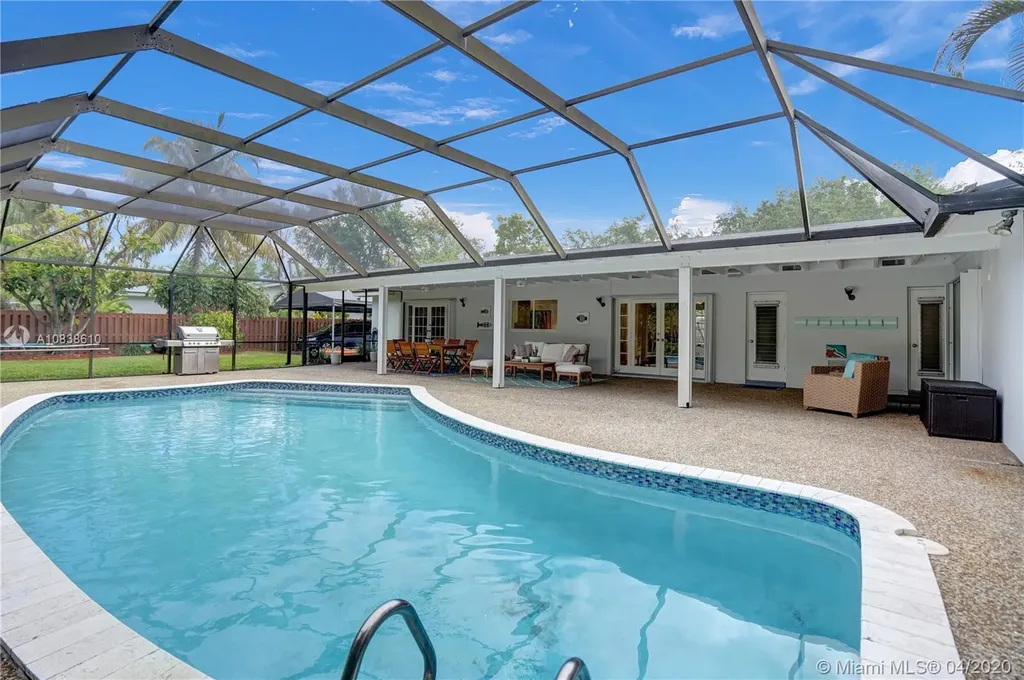 16720 SW 82nd Court Palmetto Bay FL 33157