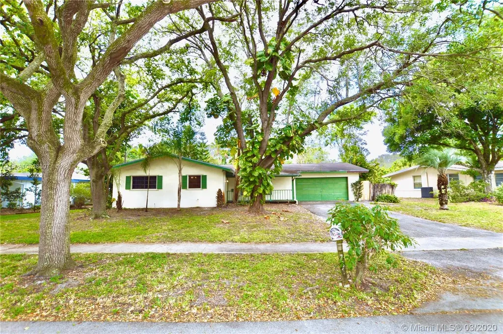 761 Camellia Court Plantation FL 33317