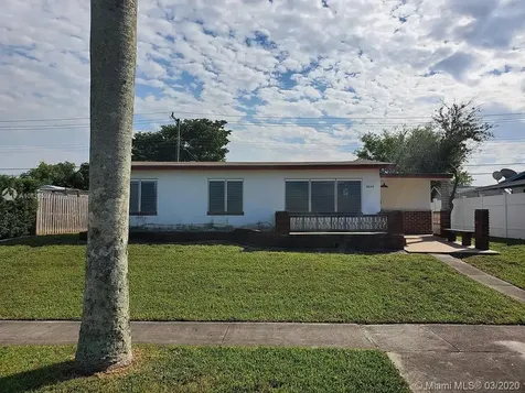 5640 SW 38th Court Davie FL 33314