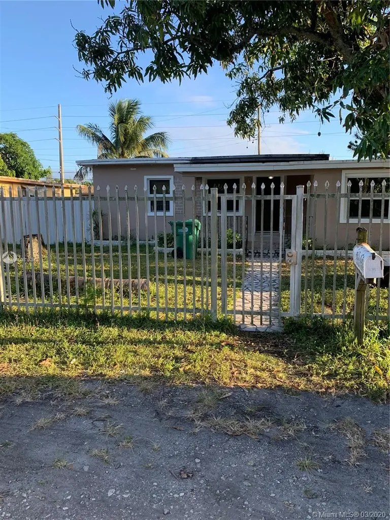 2790 NW 87th Terrace Miami FL 33147