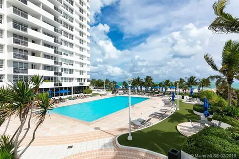 100 Lincoln Road Miami Beach FL 33139